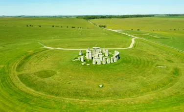 Un vast cimitir din Epoca Bronzului a fost dezgropat lângă Stonehenge