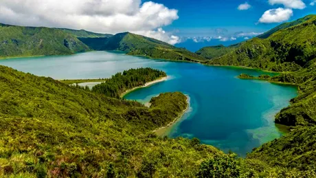 Arhipelagul Azore, una dintre cele mai spectaculoase destinații europene pentru vacanțele de vară
