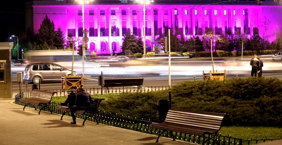 De ce va fi colorat Palatul Victoria în mov