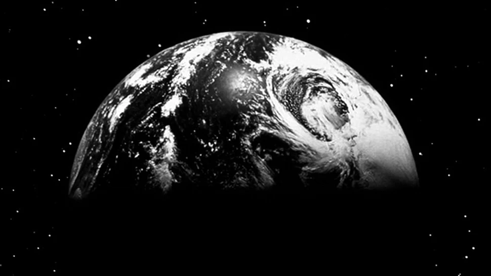 Uimitorul Pamant intr-o singura imagine – din ceruri pana in adancuri (FOTO)