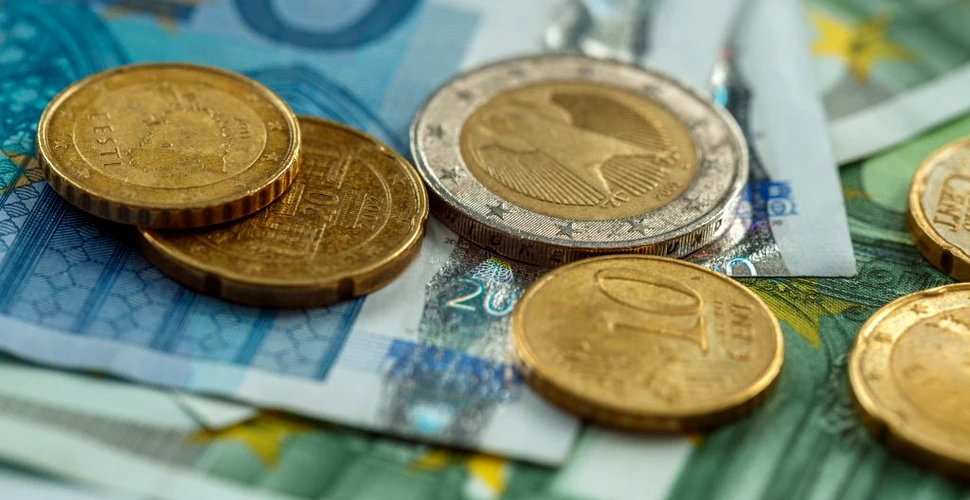 20 de ani de monede și bancnote euro. Avantaje, dezavantaje şi absurdităţi