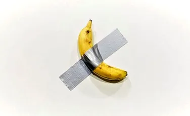 Banana lui Maurizio Cattelan. Cel mai scump fruct din lume, artă controversată de 6 milioane de dolari