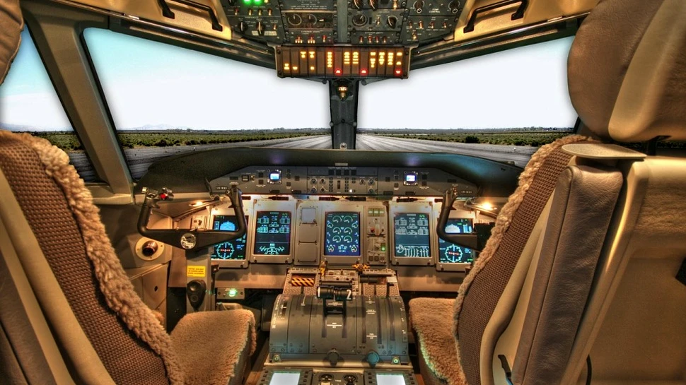 Când a început automatizarea avioanelor şi cum a afectat progresul tehnologic abilitatea piloţilor