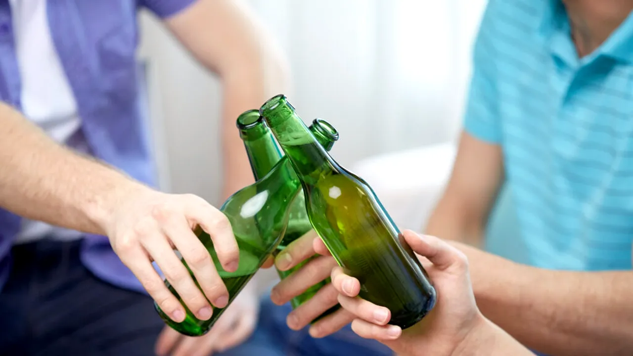 Ce probleme pot avea la maturitate adolescenții care consumă în mod excesiv alcool? 
