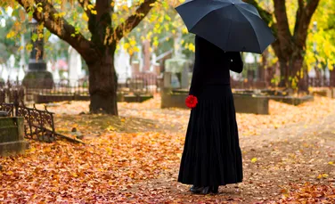 De ce purtăm haine negre la înmormântări?