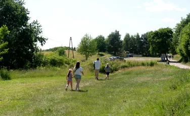 Cum arată un weekend obișnuit într-o familie cu doi copii: sport, haos și timp împreună