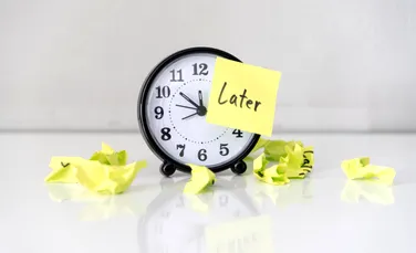 Ce au descoperit cercetătorii japonezi despre oamenii „vinovați” de procrastinare?