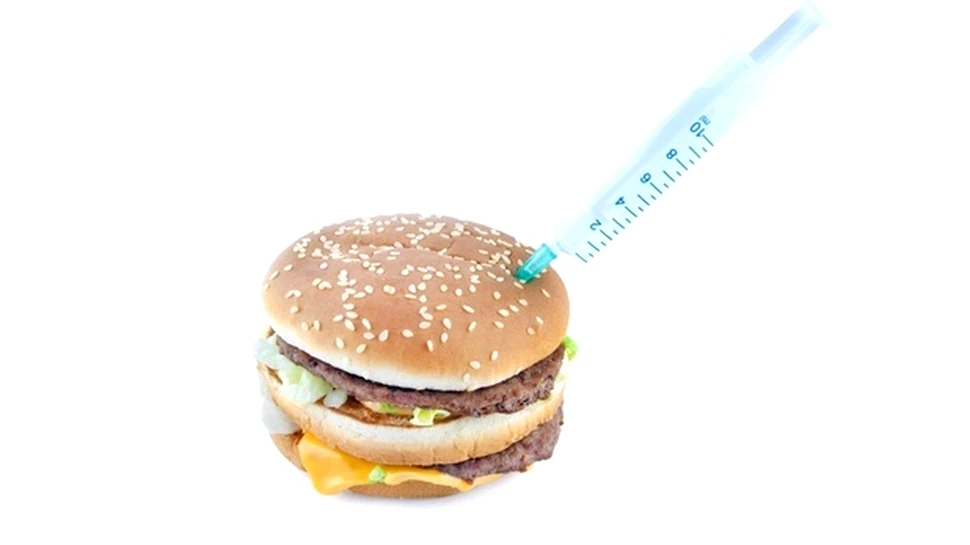 Primul burger „in vitro” a fost servit: ce verdict au dat degustătorii? (VIDEO)