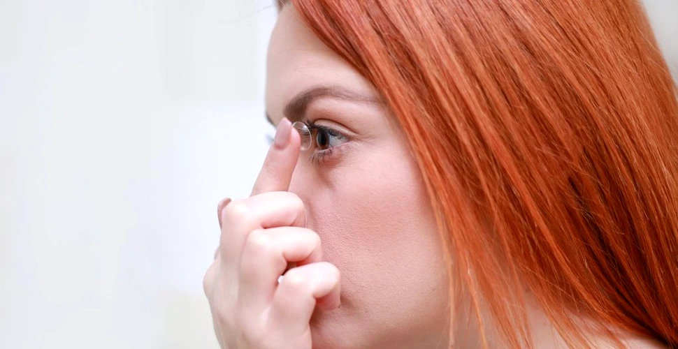 Cercetătorii au creat lentilele de contact inteligente care ar putea trata miopia