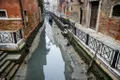 Canalele din Veneția au secat din cauza mareelor neobișnuit de scăzute